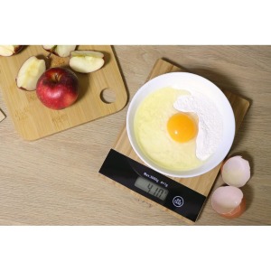 Kitchen scale with bamboo front - Beck