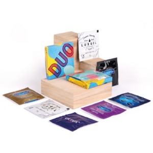 Pouch containing 2 condoms