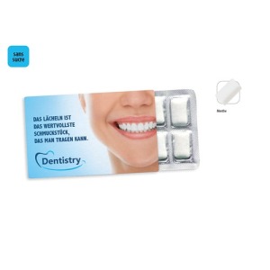 Chewing gums in blister packs of 12 in a cardboard box,