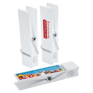 Giant plug pliers