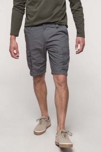 Lightweight Bermuda shorts with pockets