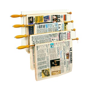 4 NEWSPAPER STRIPS WALL KIT