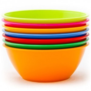 Small plastic bowl 13cm