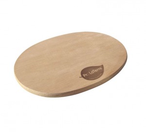 Oval cutting board