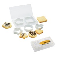 Pastry cutter set