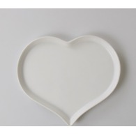 Heart-shaped plate