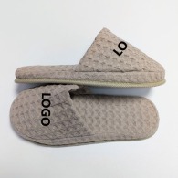 Luxury honeycomb slippers with embroidered logo