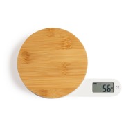 Kitchen scale with dynamo action