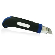 Cutter with 2.6 cm wide rubber handle