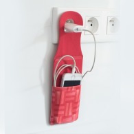 Portable hanging case