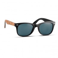 Sunglasses with cork finish temples