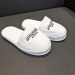 Chaussons de luxe en velours éponge avec logo brodé, Chausson ou pantoufle promotional