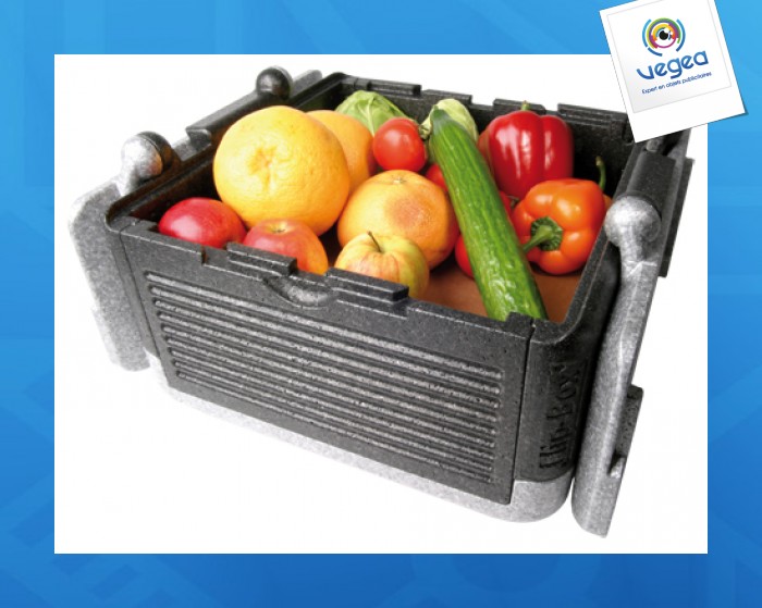 Foldable insulating box