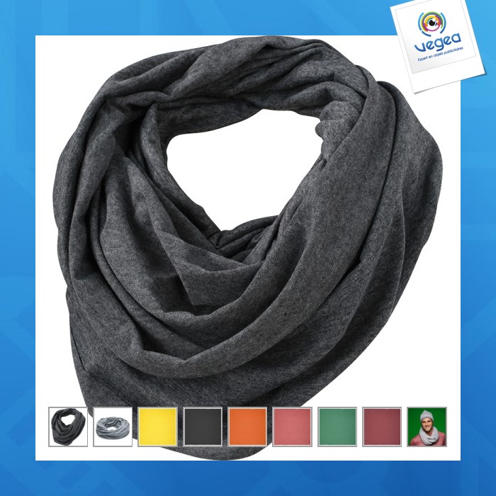 Neck scarf.