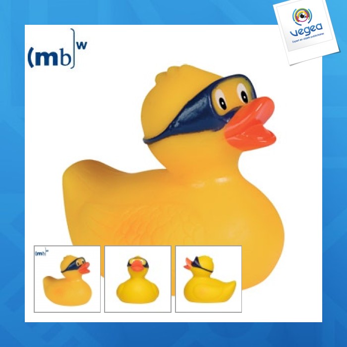 Sporting duck diving goggles